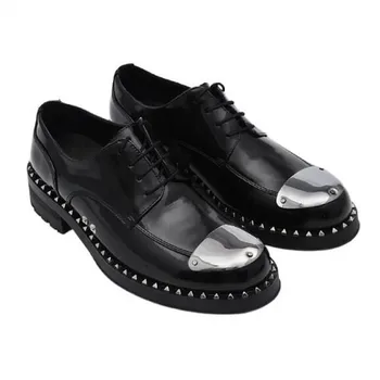 Белая, черная Обувь ручной работы с металлическим носком, модные мужские туфли для официального костюма с заклепками